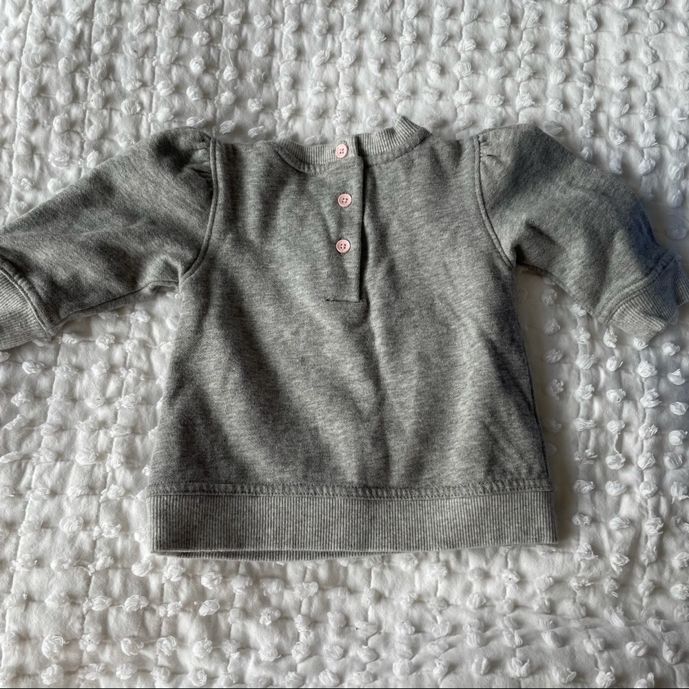 Disney Baby it’s a small world sweater 9-12M - Picture 3 of 3